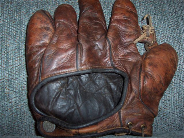 Victor, Wright & Ditson Adjustable Lace Web Back